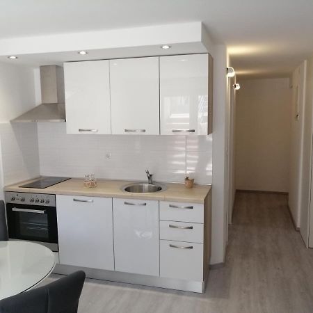 Apartment Leptir Podstrana Esterno foto