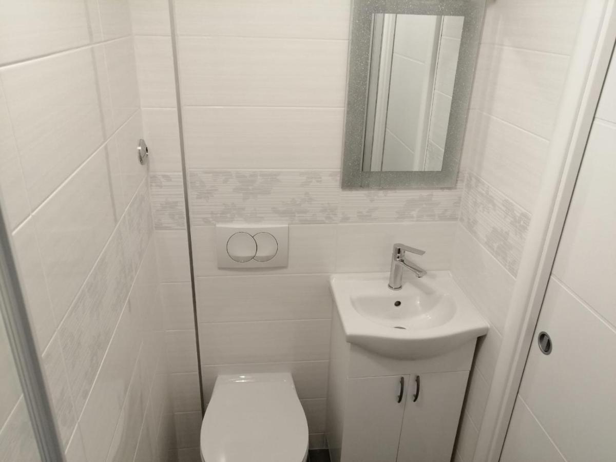 Apartment Leptir Podstrana Esterno foto