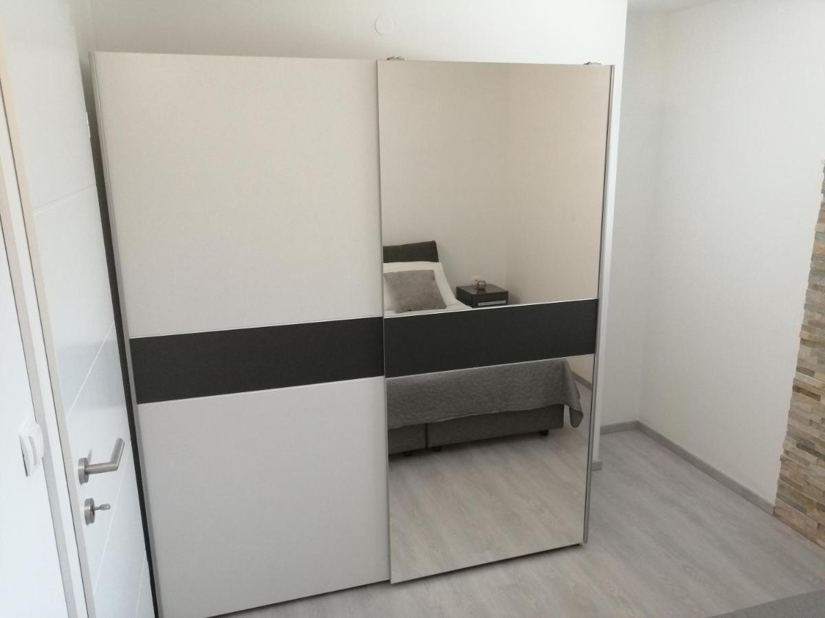 Apartment Leptir Podstrana Esterno foto